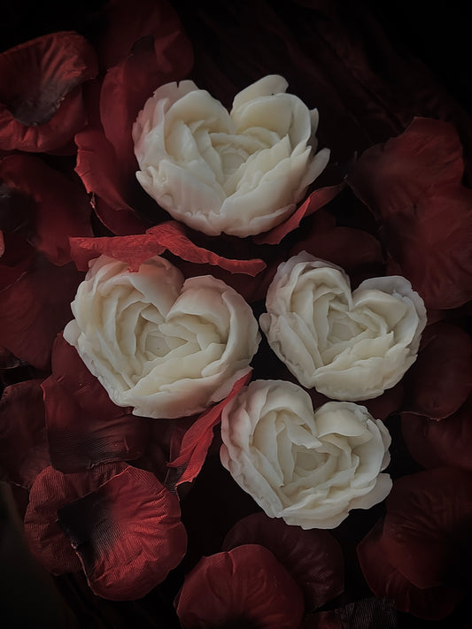 Set Of 4 Heart Shaped Rose Wax Melts